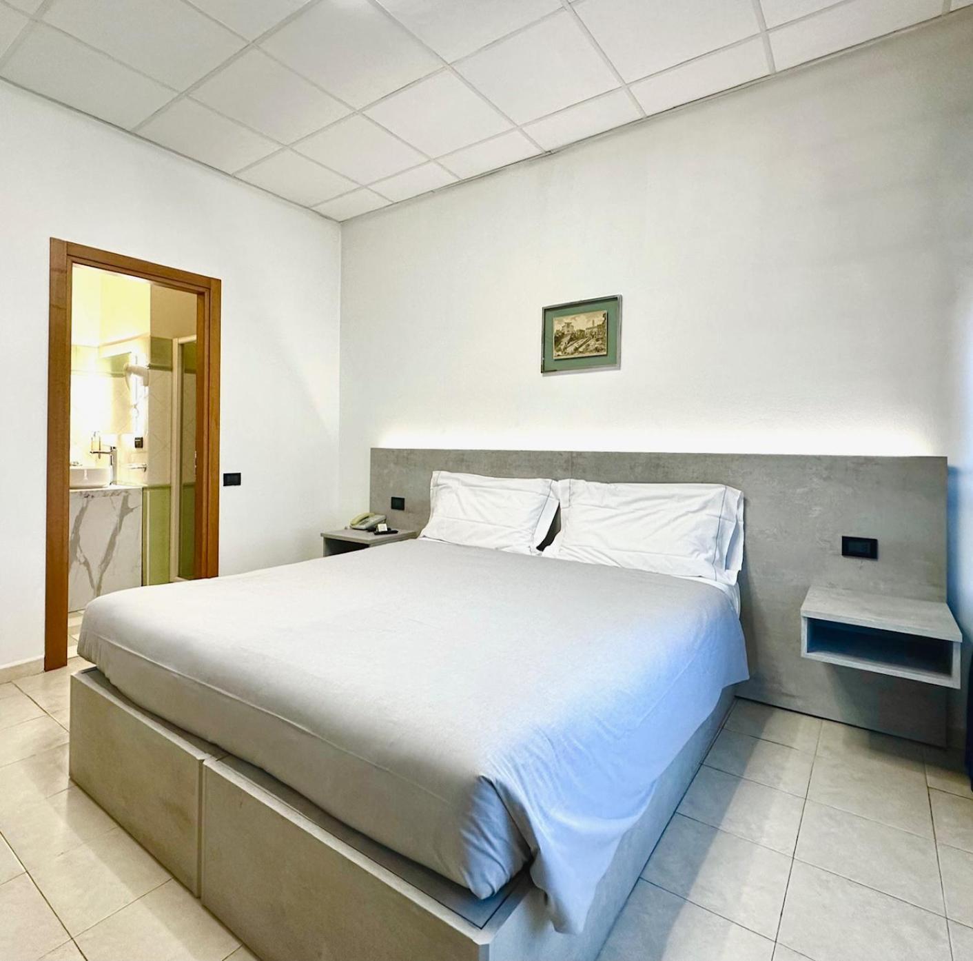 Hotel Leonardo Brescia Luaran gambar