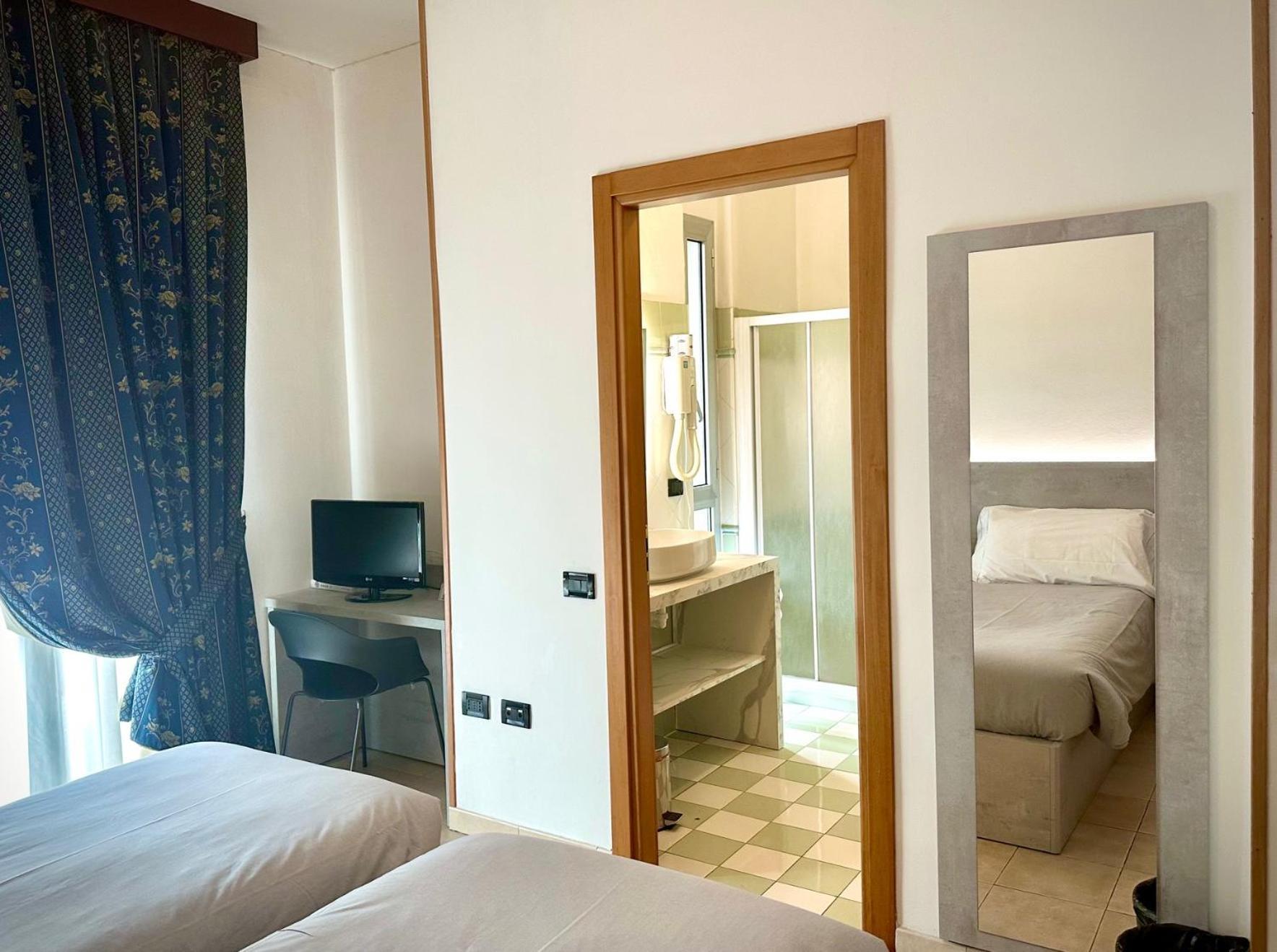 Hotel Leonardo Brescia Luaran gambar