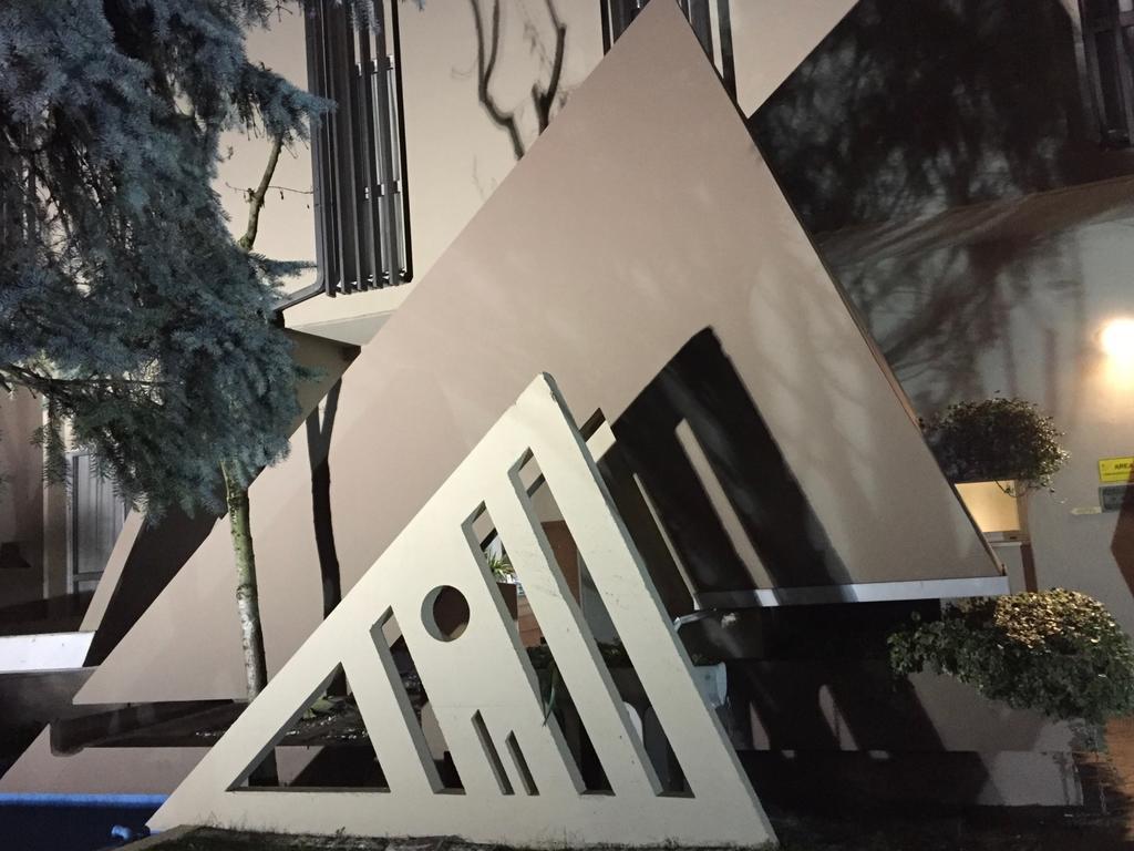Hotel Leonardo Brescia Luaran gambar