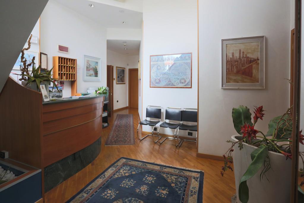Hotel Leonardo Brescia Luaran gambar